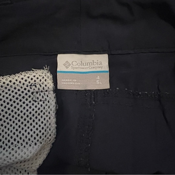 Columbia PFG Shorts Womens Size 4 Navy Blue UPF Protection Pockets Omni Shade - Picture 4 of 5
